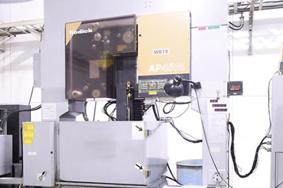 Wire EDM machine