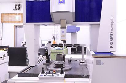 CNC coordinate measuring machine